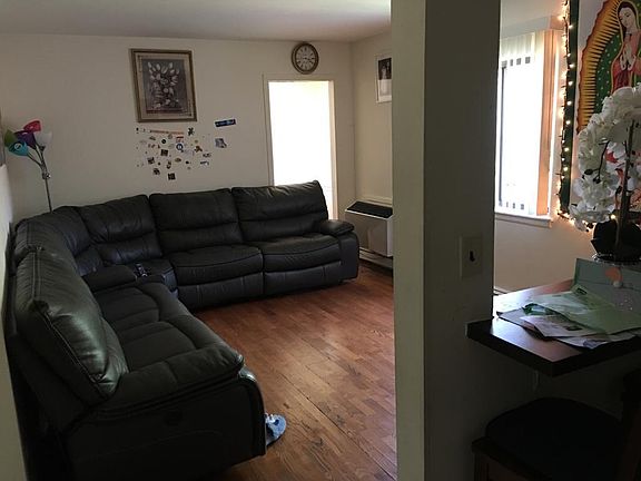 2nd image of 1704 W Victoria Dr APT 203