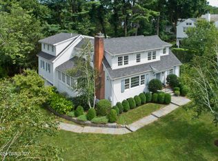 10 Ben Ct, Old Greenwich, CT 06870