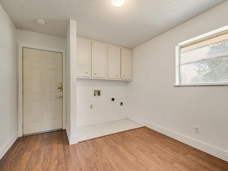 3000 Monties Ln — Photo 12