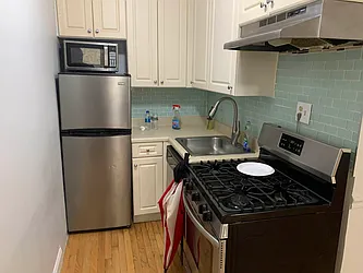 Rented by Flatiron Real Estate Advisors LLC