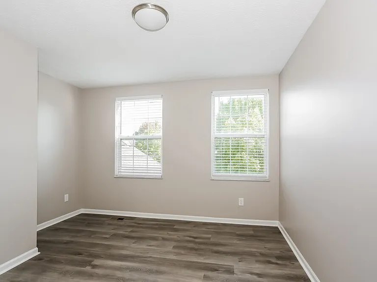 8402 Lucerne Dr — Photo 16