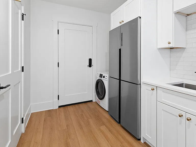 31 Hope St #105 — Photo 10