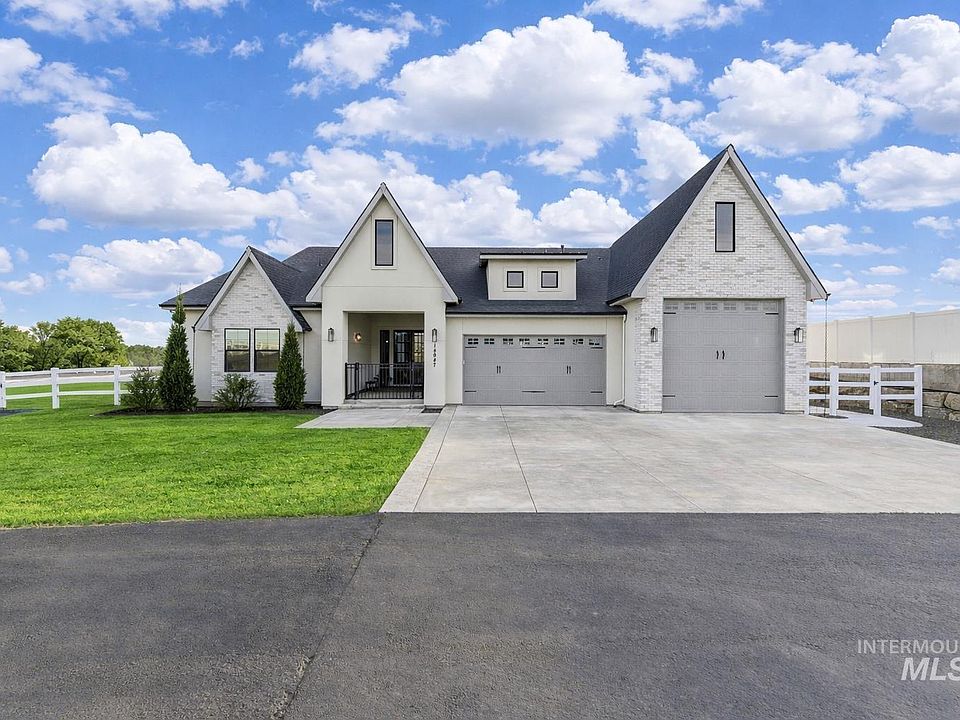 1st image of 14947 Red Barn Ct