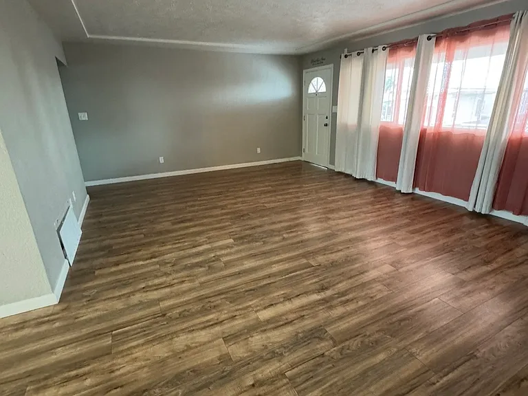 Sea Breeze Dr — Photo 18