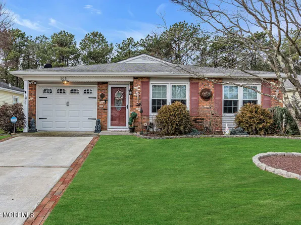 105 Meadowbrook Road, Brick, NJ 08723
