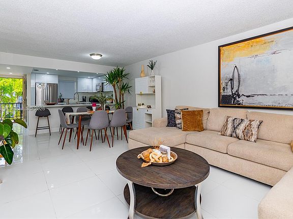 5th image of 469 N Pine Island Rd APT B308