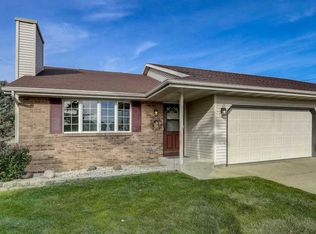 217 Rockshire Dr, Janesville, WI 53546