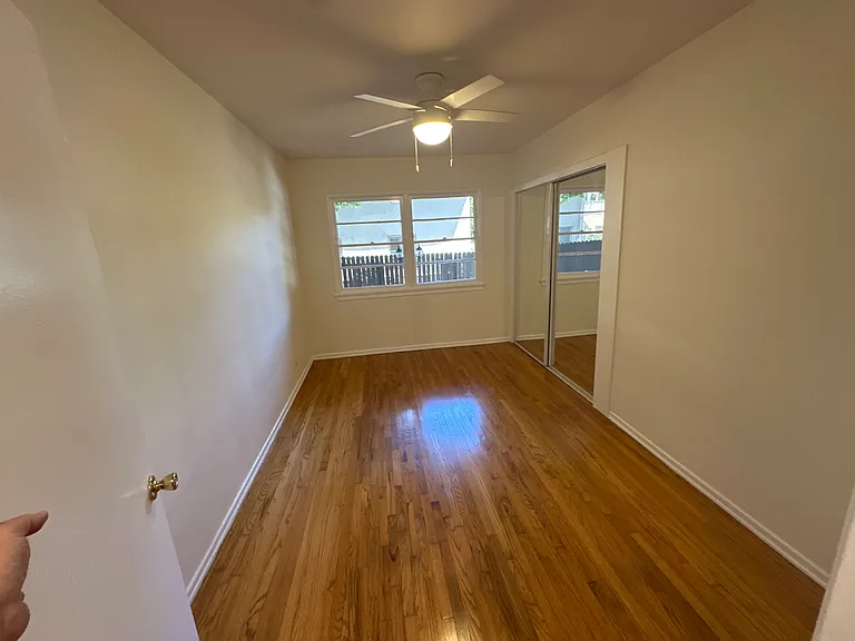 4525 Willis Ave #4527 — Photo 10