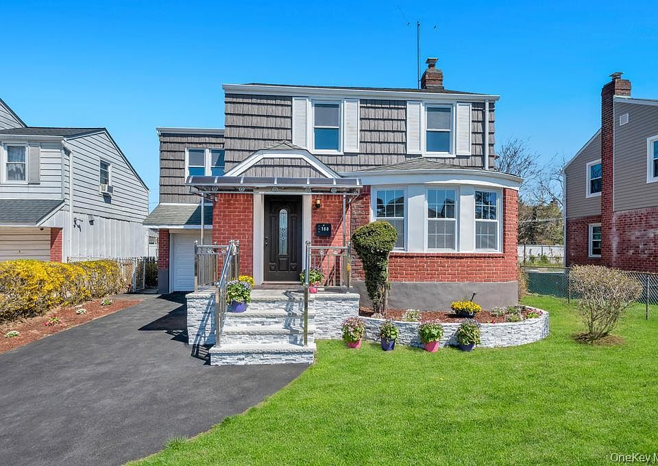 1st image of 160 Fallon Avenue