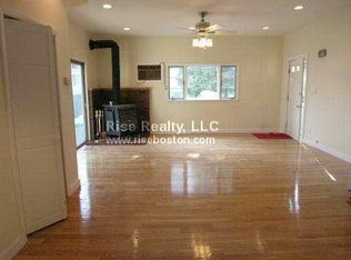 174-176 Walnut St #1, Newtonville, MA 02460