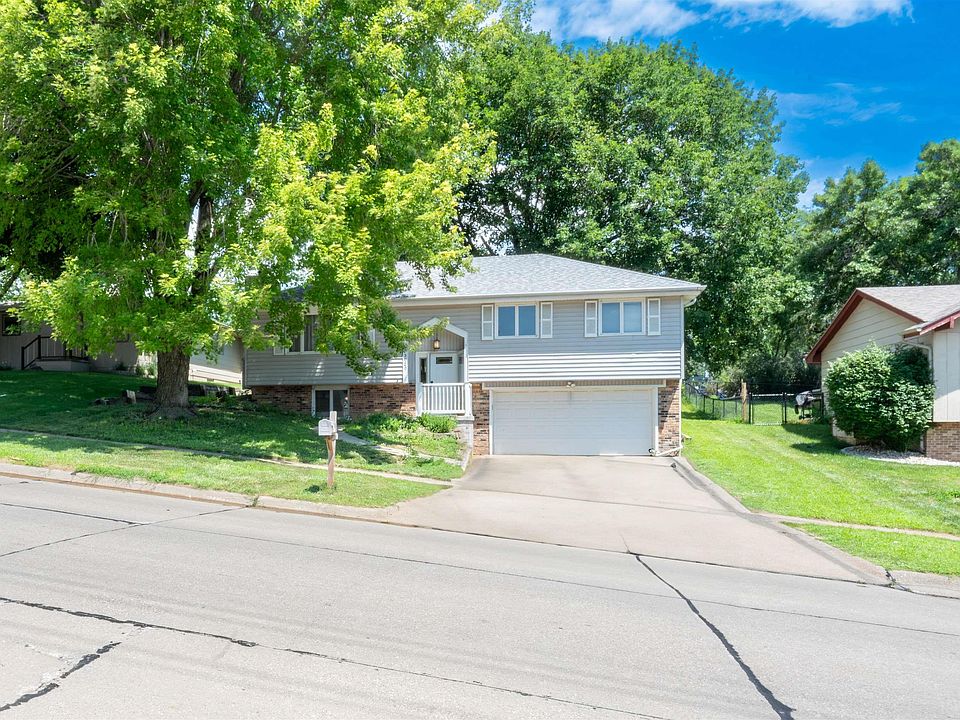 1st image of 3020 S Cypress St