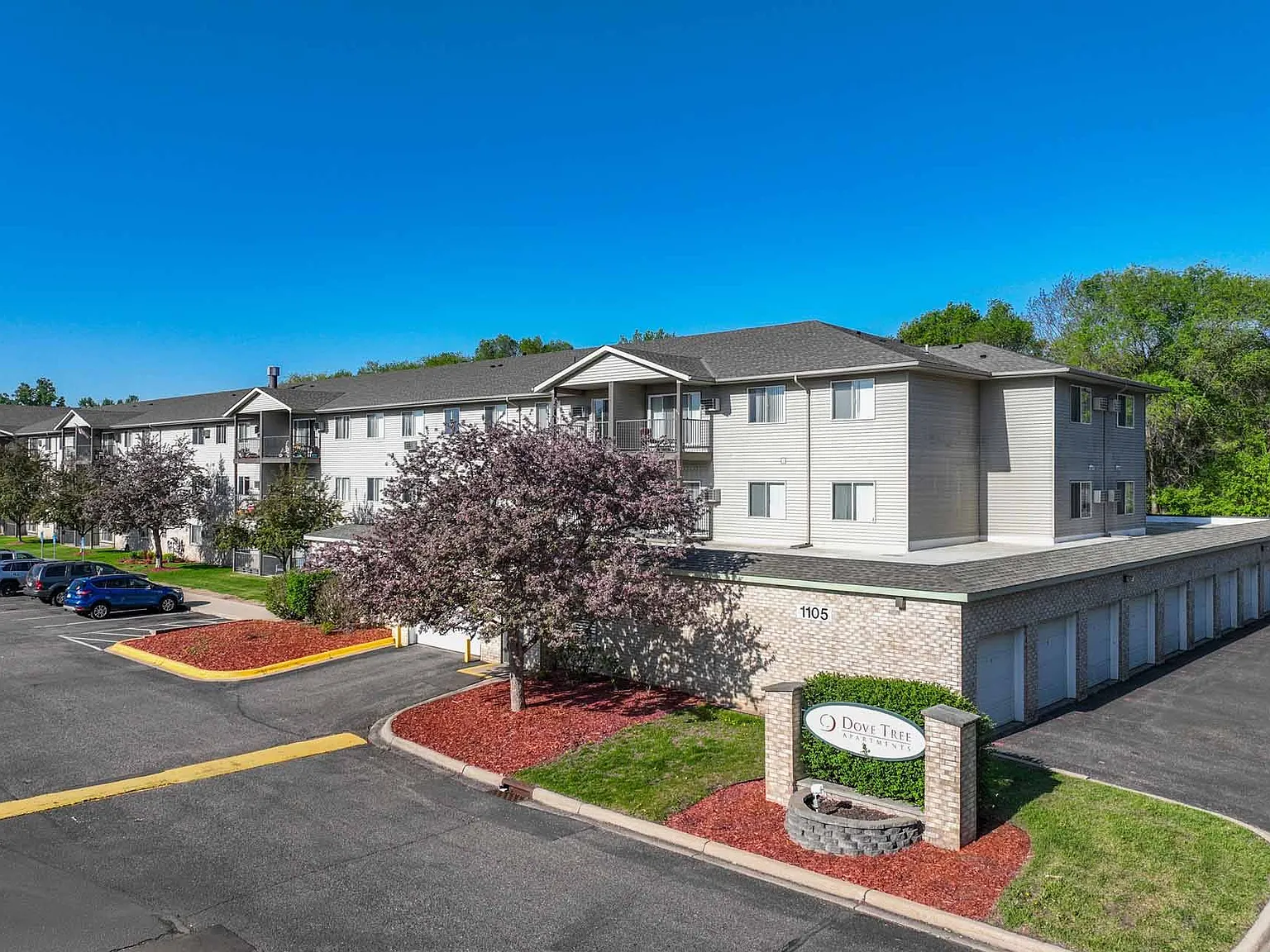 Dove Tree Apartments — Photo 4