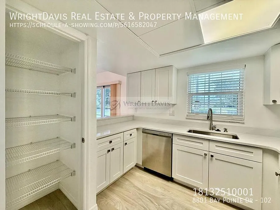 Beautifully updated 1bd/1bth condo with water views — Photo 4