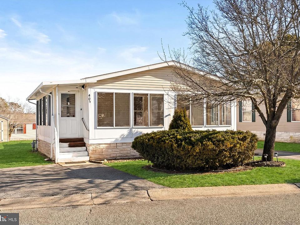 1st image of 405 Maplehurst Ct