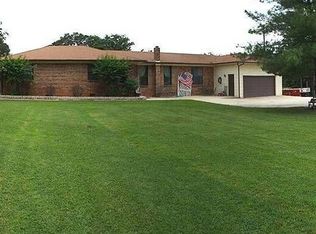 924 Shoal Creek Rd, Decatur, AL 35603