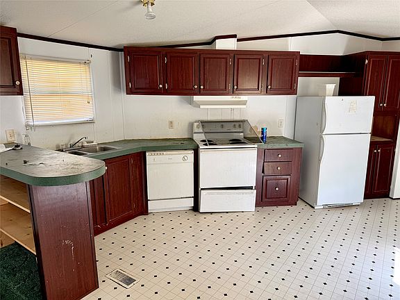 4th image of 14038 Bridge Ave