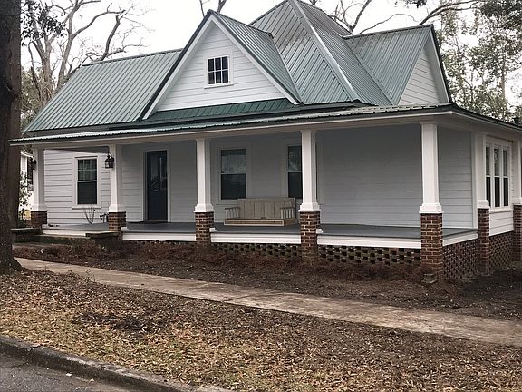 2nd image of 202 E Evans Ave