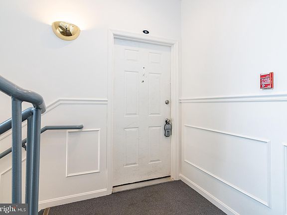 4th image of 640 Oakland Hills Dr #B2