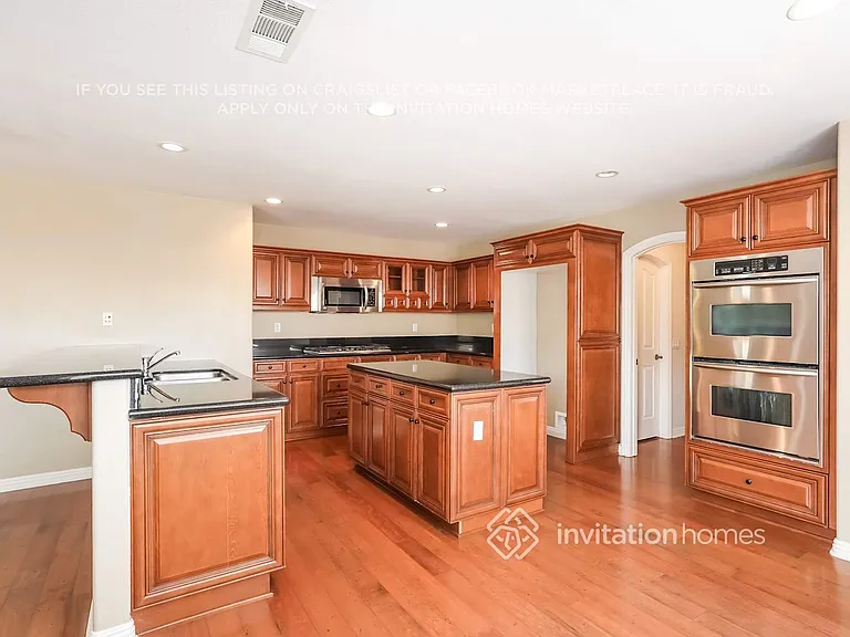 11042 Evergreen Loop — Photo 8