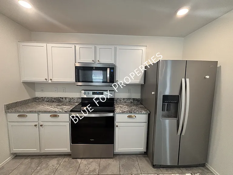 98 E Manor View Rd — Photo 6