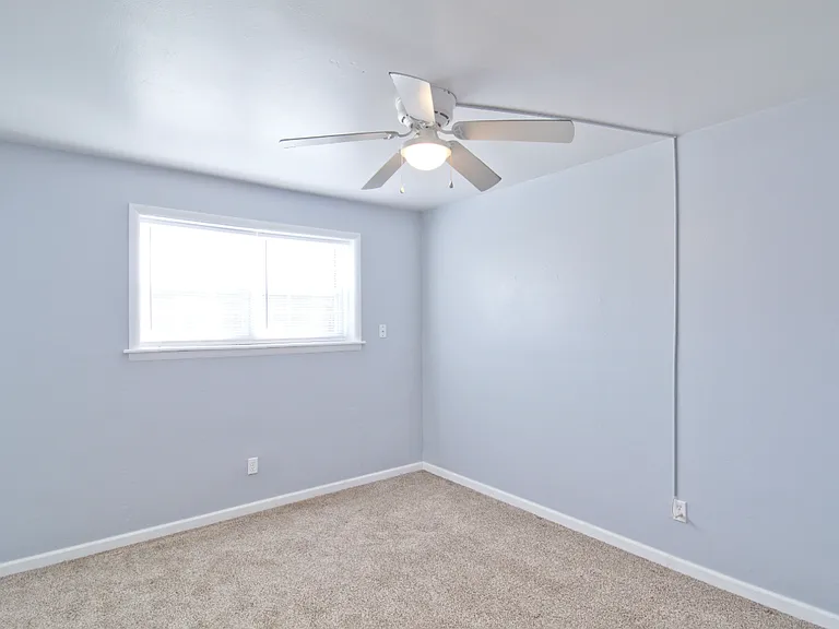400 W Union St — Photo 34