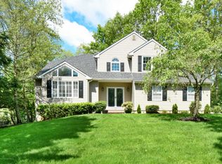 28 Sunny Woods Ln, Jackson, NJ