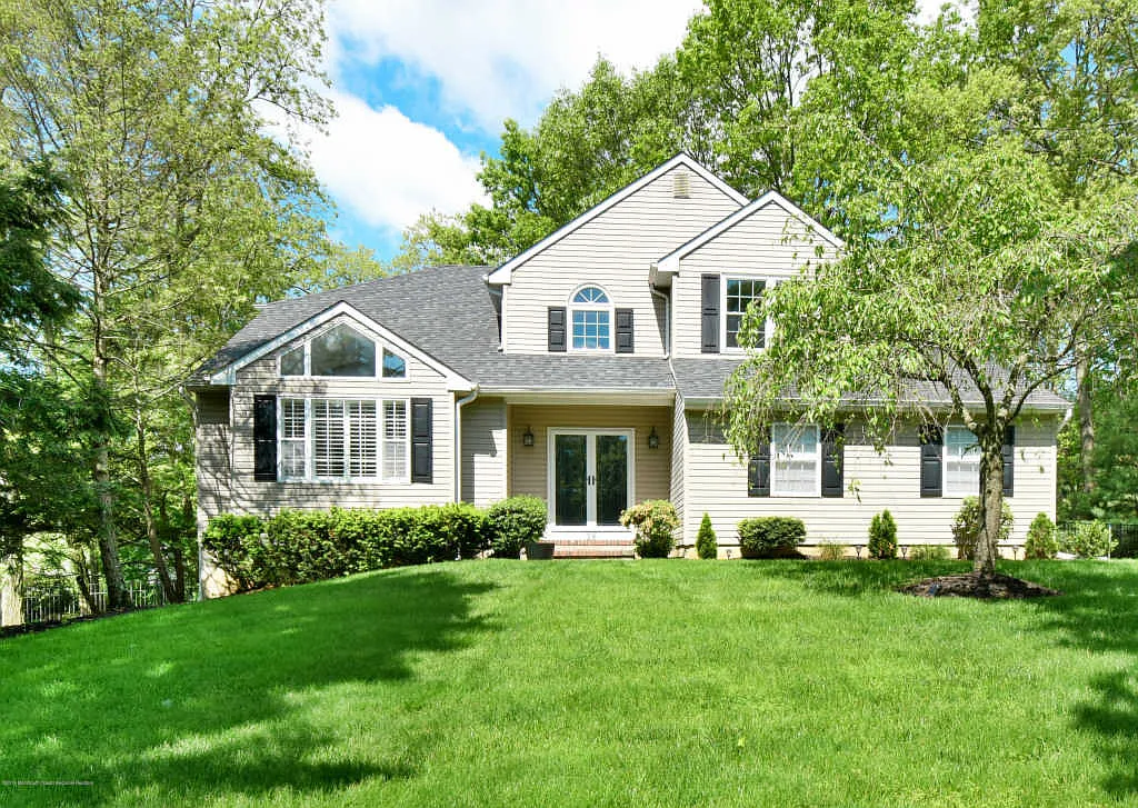 28 Sunny Woods Ln photo 1