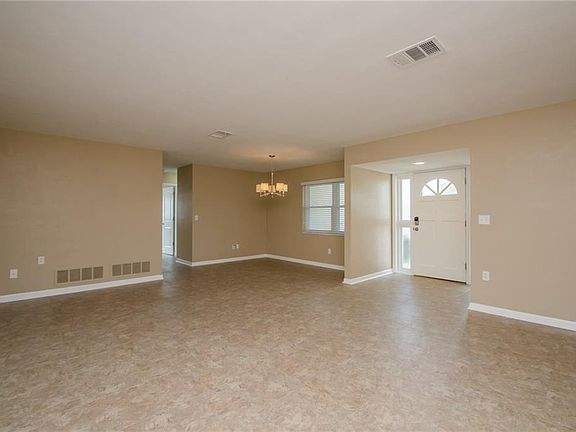 4th image of 2361 Armour Dr