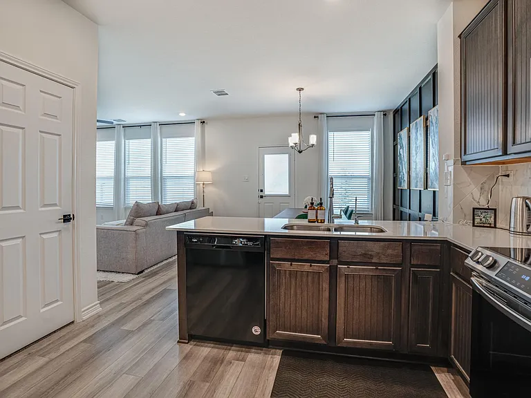 1806 Overlook Bnd — Photo 14