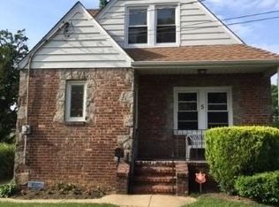 5 Sumpter Pl, Valley Stream, NY 11580