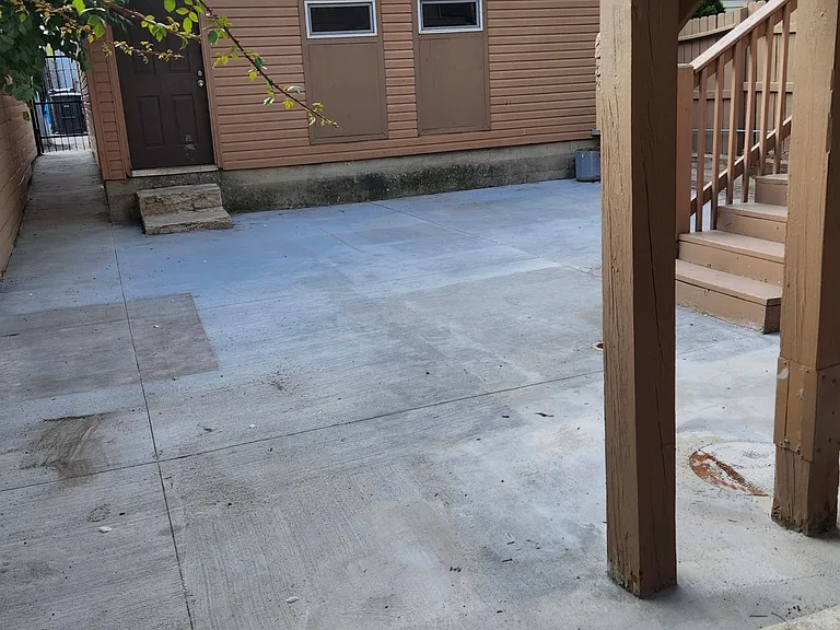 1542 N Talman Ave #1 — Photo 14