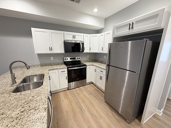 3rd image of 1615 Kentucky Ave #1247-A