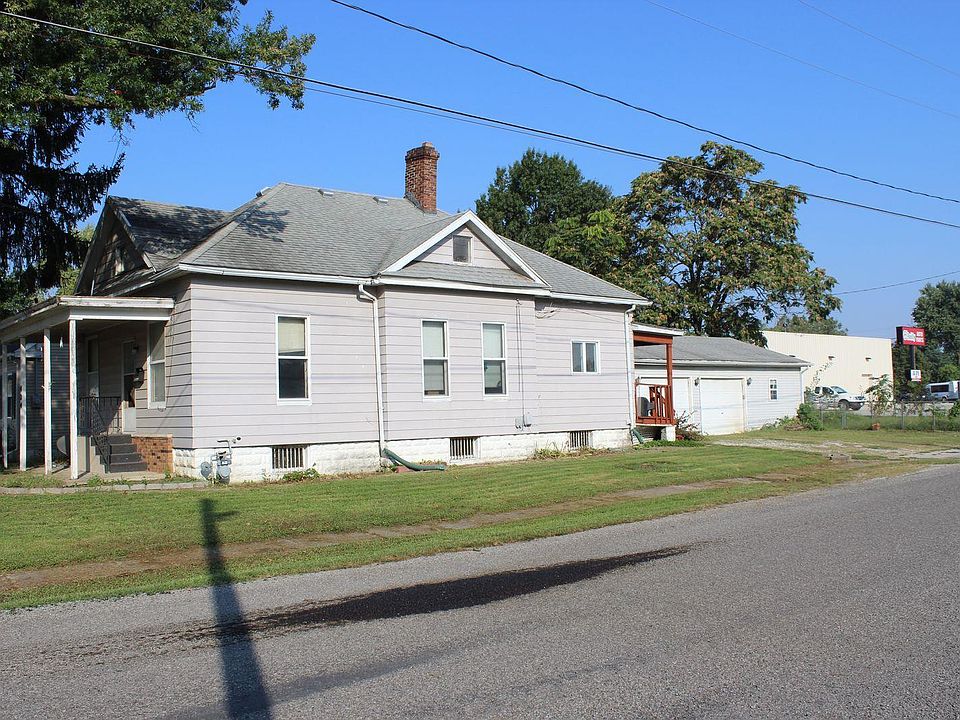1st image of 404 W 1st South St