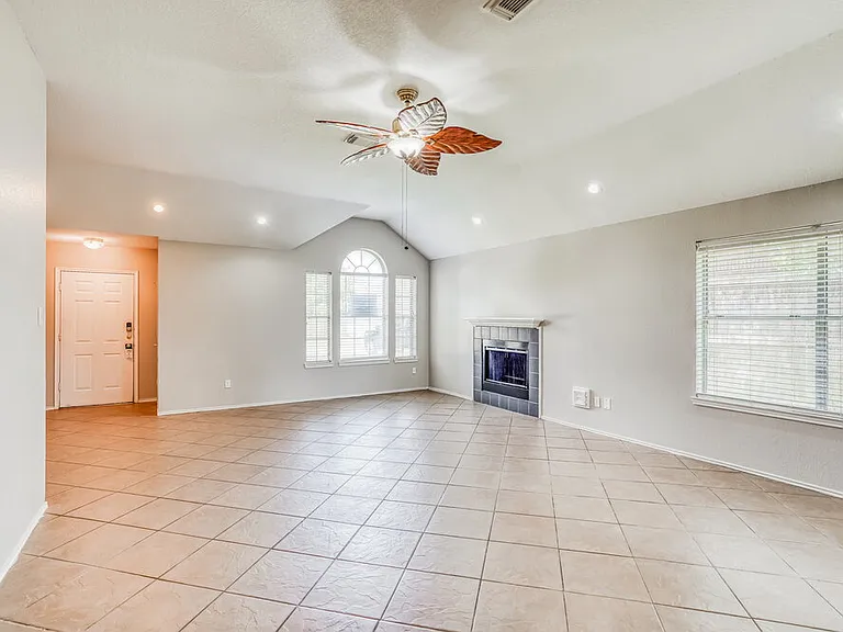 3605 Teal Glen St — Photo 5