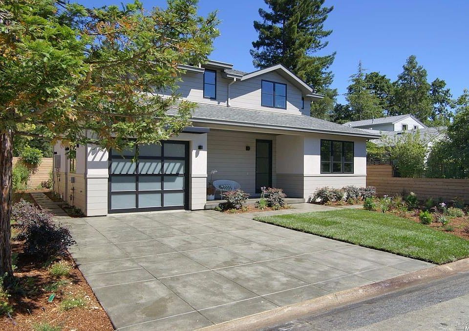 1st image of 31 Chanticleer Ave