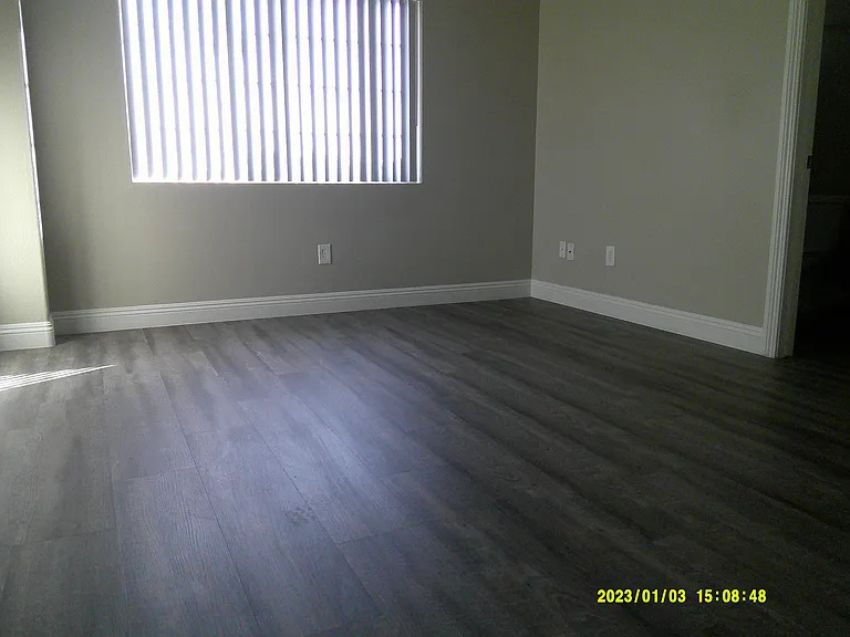 Master Bedroom & Walkin Closet - Upstairs- 3 Bed 2.5 Bath Townhome