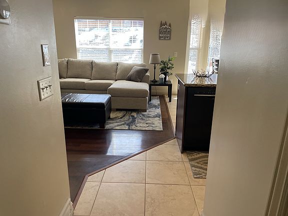 4th image of 2160 E Whitekirk Way