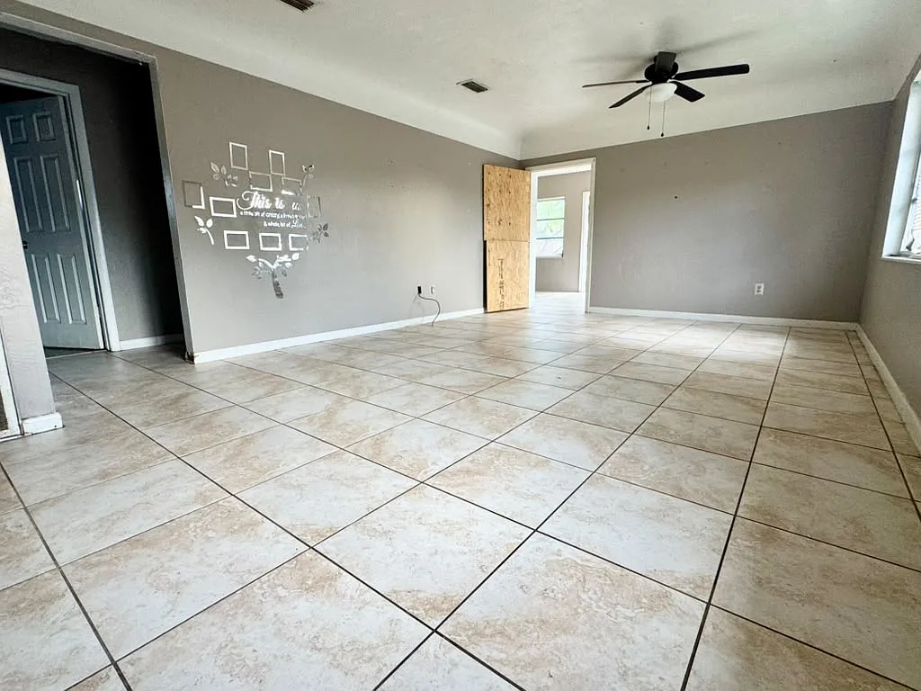2 bed, 1032 sqft, $1,500 — Photo 4