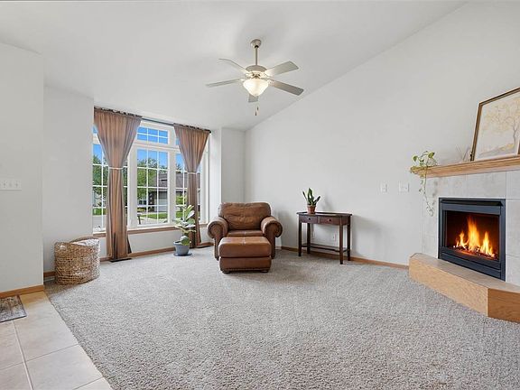 5th image of 7 Ambrose Ct