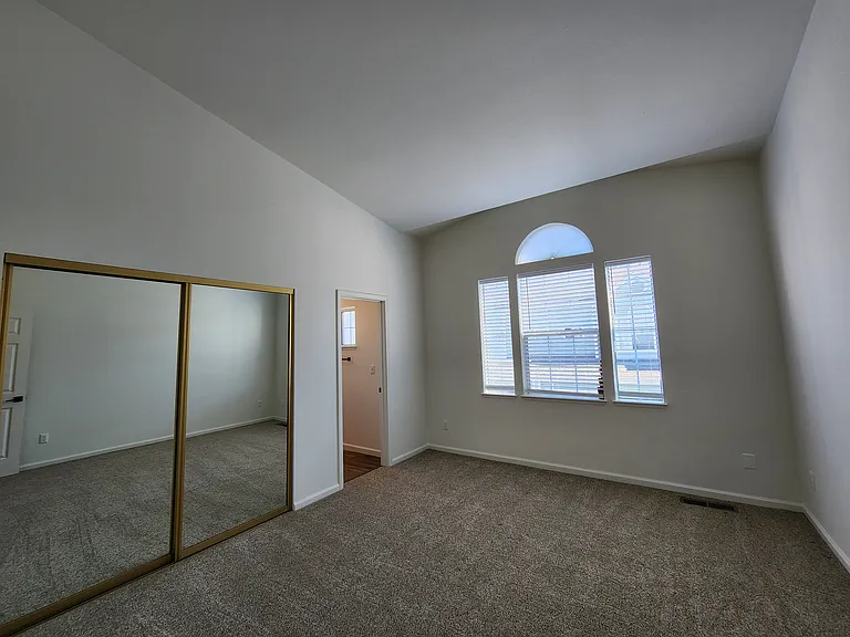 539 Torrey Pine Ln — Photo 20
