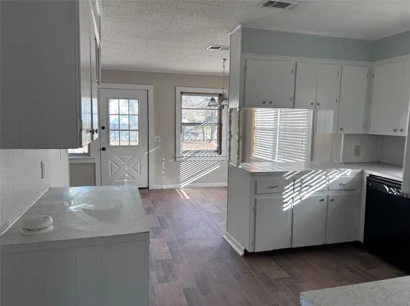 503 E Spring St, Taylor, AR 71861