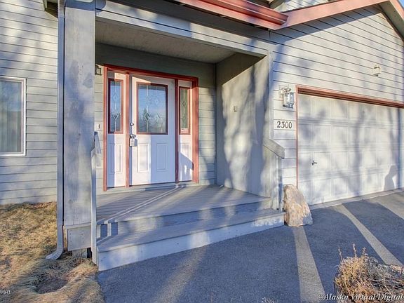 2nd image of 2300 N Manhattan Way
