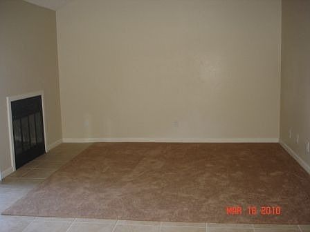 4th image of 601 5th St APT D
