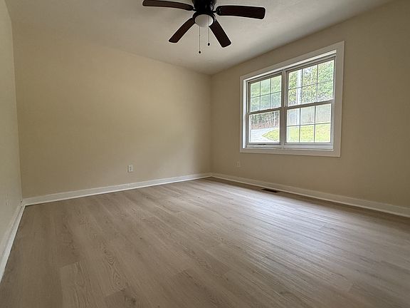 5th image of 309 Reeceburg Rd SE