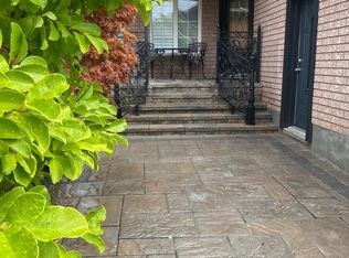 5663 Whitehorn Ave #Basement, Mississauga, ON L5V 2H1