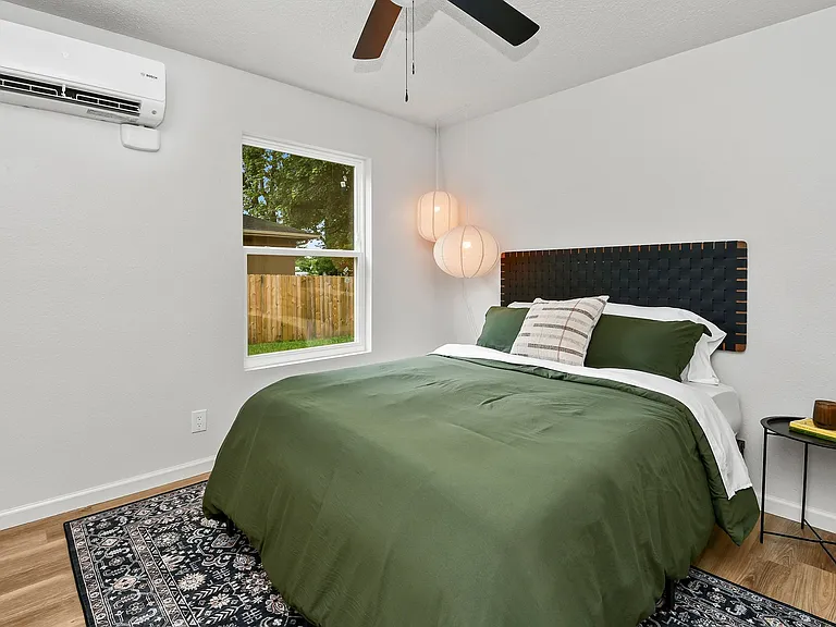 2035 S Florence Ave — Photo 21