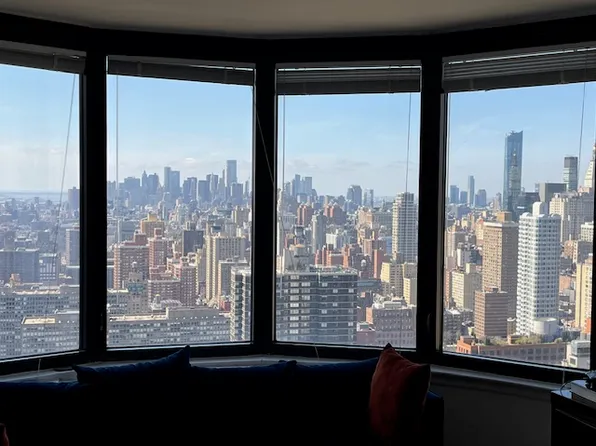 330 E 38th St, New York, NY