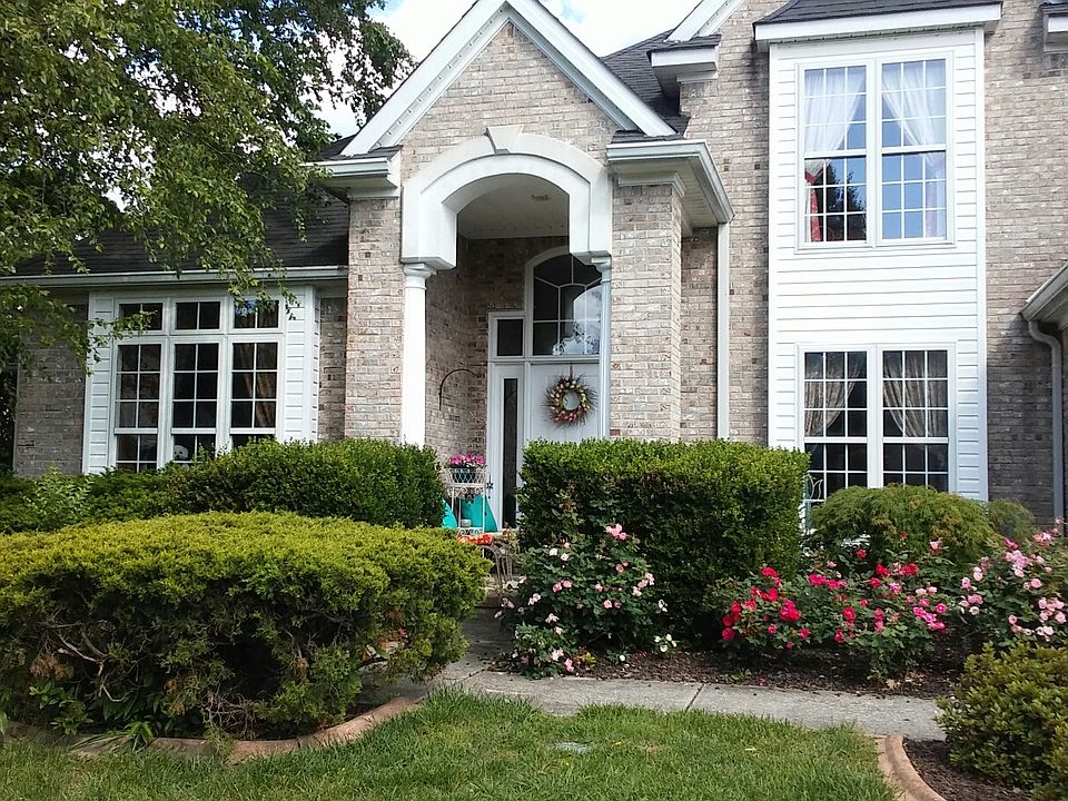 1st image of 513 Eagle Point