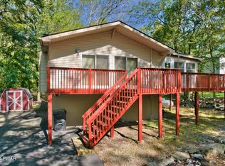 107 Summer Dr, Dingmans Ferry, PA 18328