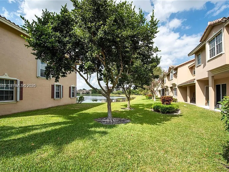 3371 Lakeside Dr #27 — Photo 25